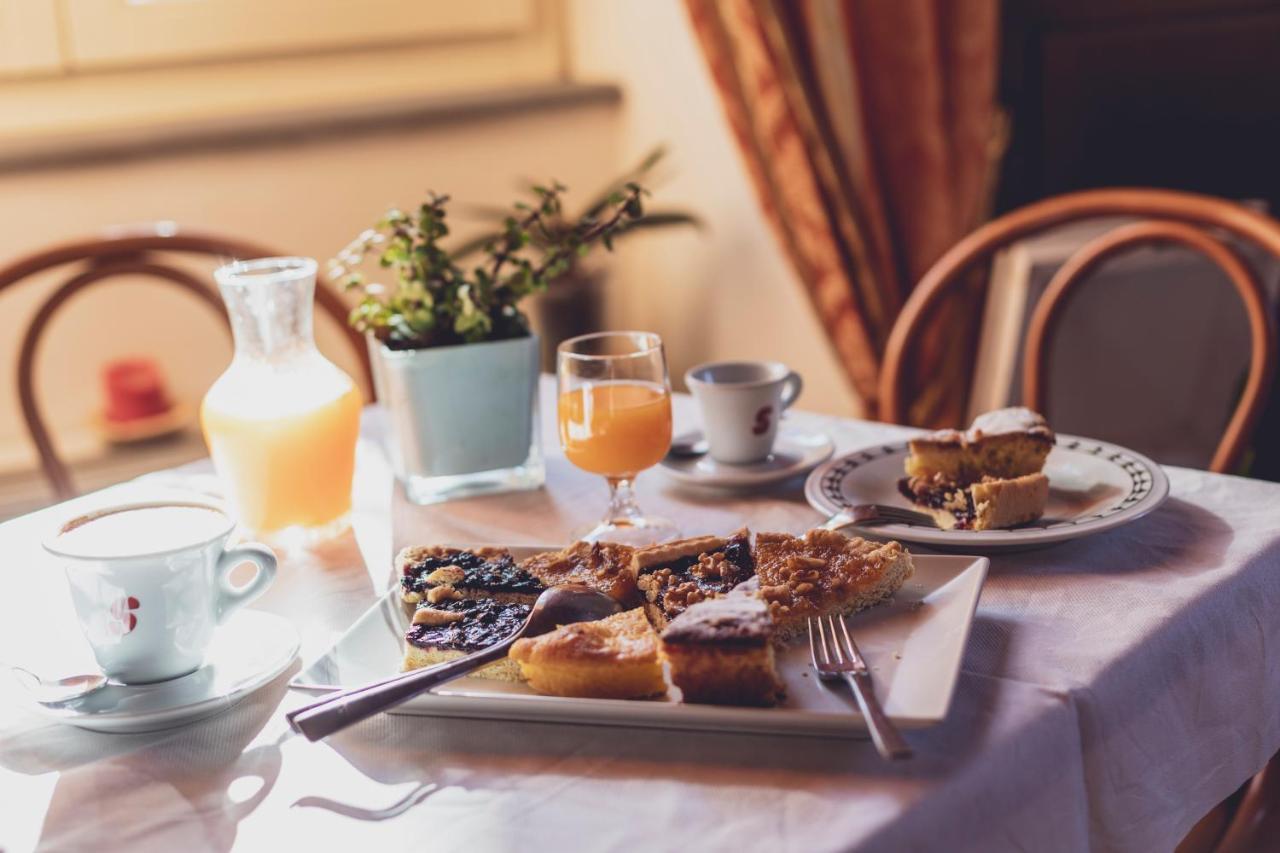 Albergo Ristorante Pasqui Rocca San Casciano エクステリア 写真