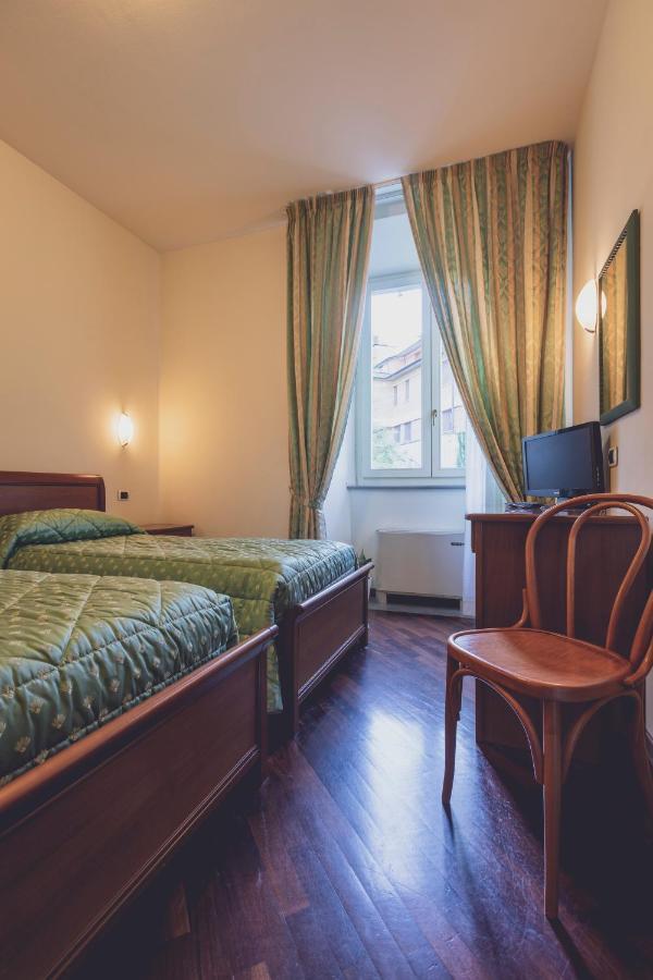 Albergo Ristorante Pasqui Rocca San Casciano エクステリア 写真