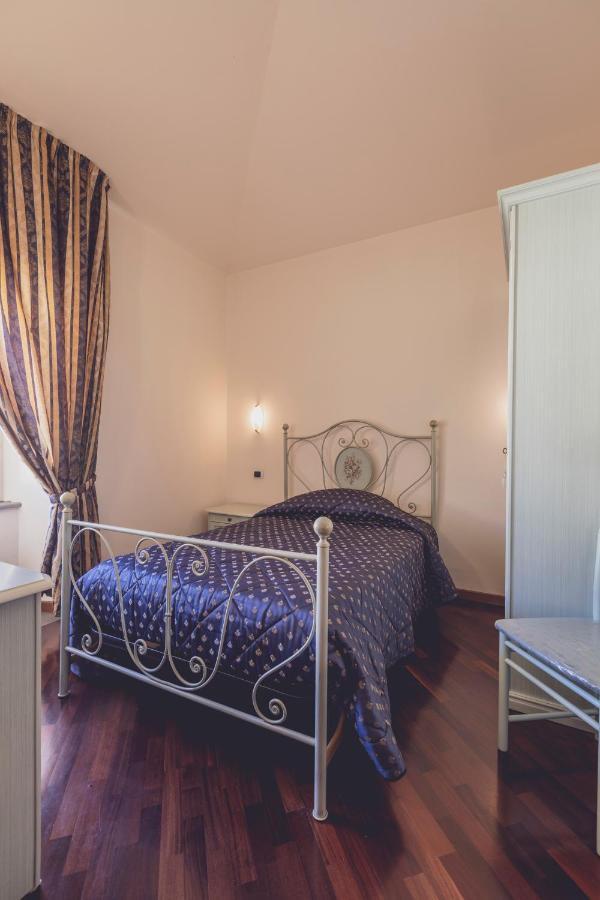 Albergo Ristorante Pasqui Rocca San Casciano エクステリア 写真