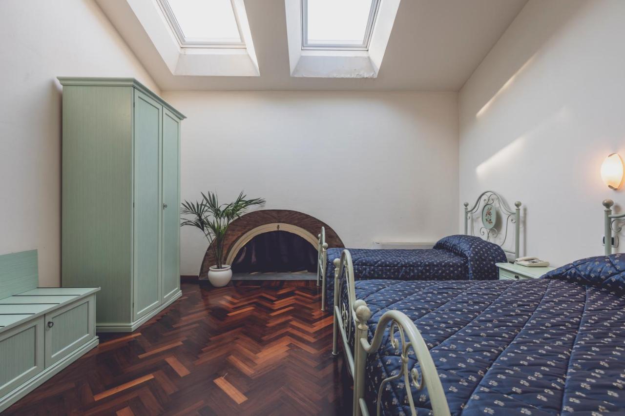 Albergo Ristorante Pasqui Rocca San Casciano エクステリア 写真