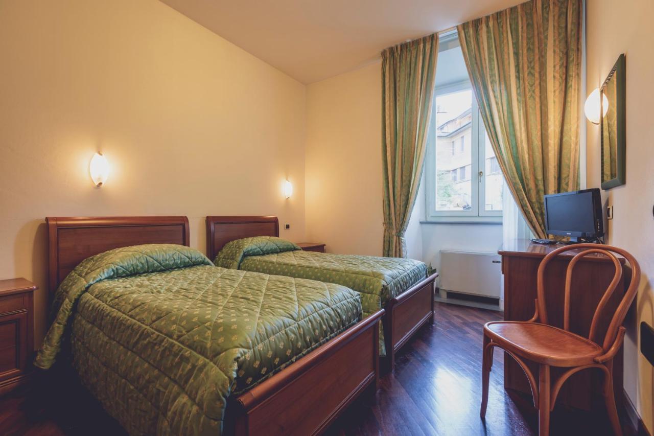 Albergo Ristorante Pasqui Rocca San Casciano エクステリア 写真